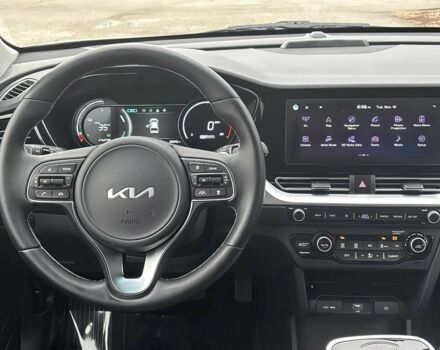 Серый Киа Niro, объемом двигателя 0 л и пробегом 21 тыс. км за 11000 $, фото 10 на Automoto.ua