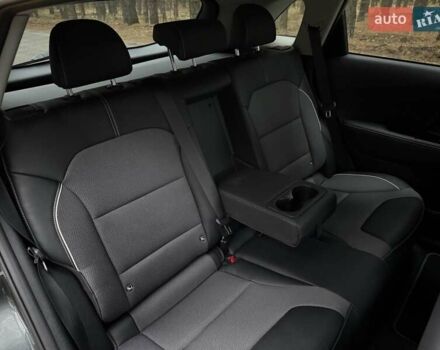Сірий Кіа Niro, об'ємом двигуна 0 л та пробігом 72 тис. км за 22999 $, фото 71 на Automoto.ua