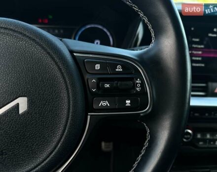 Сірий Кіа Niro, об'ємом двигуна 0 л та пробігом 73 тис. км за 23900 $, фото 10 на Automoto.ua