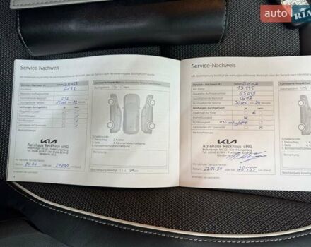 Серый Киа Niro, объемом двигателя 0 л и пробегом 22 тыс. км за 25107 $, фото 41 на Automoto.ua