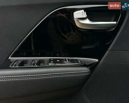 Серый Киа Niro, объемом двигателя 0 л и пробегом 37 тыс. км за 24900 $, фото 2 на Automoto.ua