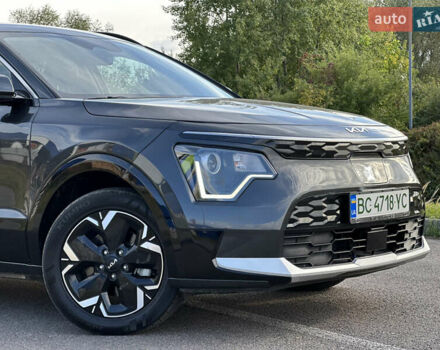 Сірий Кіа Niro, об'ємом двигуна 0 л та пробігом 120 тис. км за 21700 $, фото 4 на Automoto.ua