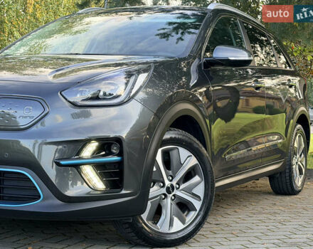 Серый Киа Niro, объемом двигателя 0 л и пробегом 50 тыс. км за 22990 $, фото 2 на Automoto.ua
