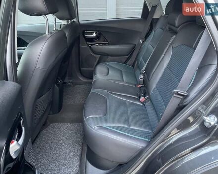 Серый Киа Niro, объемом двигателя 0 л и пробегом 74 тыс. км за 22700 $, фото 35 на Automoto.ua
