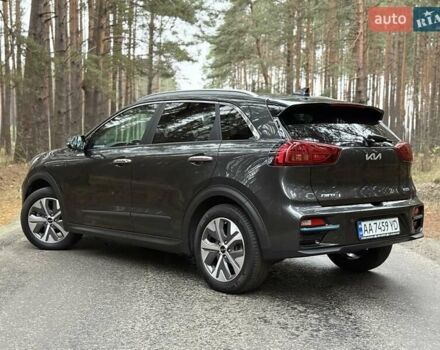 Сірий Кіа Niro, об'ємом двигуна 0 л та пробігом 72 тис. км за 22999 $, фото 5 на Automoto.ua