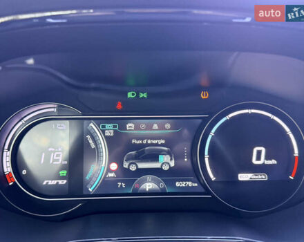 Сірий Кіа Niro, об'ємом двигуна 0 л та пробігом 60 тис. км за 22400 $, фото 23 на Automoto.ua