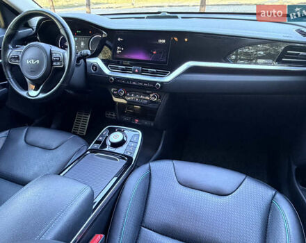 Сірий Кіа Niro, об'ємом двигуна 0 л та пробігом 60 тис. км за 22400 $, фото 13 на Automoto.ua