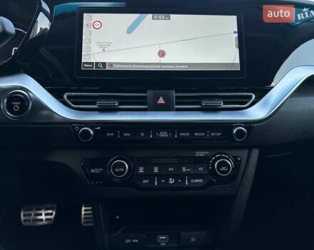 Сірий Кіа Niro, об'ємом двигуна 0 л та пробігом 73 тис. км за 23900 $, фото 53 на Automoto.ua