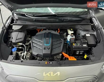 Серый Киа Niro, объемом двигателя 0 л и пробегом 22 тыс. км за 25107 $, фото 10 на Automoto.ua