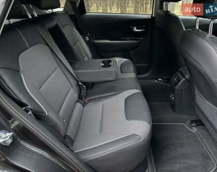 Сірий Кіа Niro, об'ємом двигуна 0 л та пробігом 72 тис. км за 22999 $, фото 68 на Automoto.ua