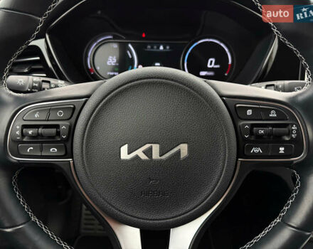 Серый Киа Niro, объемом двигателя 0 л и пробегом 70 тыс. км за 24400 $, фото 47 на Automoto.ua