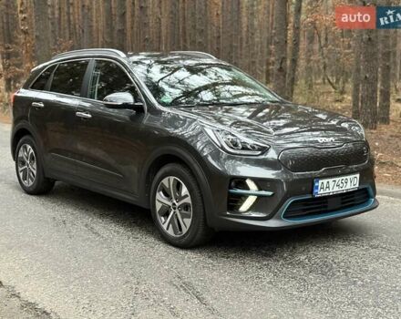 Сірий Кіа Niro, об'ємом двигуна 0 л та пробігом 72 тис. км за 22999 $, фото 21 на Automoto.ua