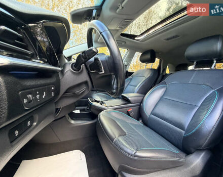 Серый Киа Niro, объемом двигателя 0 л и пробегом 39 тыс. км за 24400 $, фото 17 на Automoto.ua
