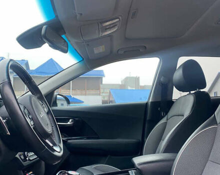 Сірий Кіа Niro, об'ємом двигуна 0 л та пробігом 112 тис. км за 23300 $, фото 12 на Automoto.ua