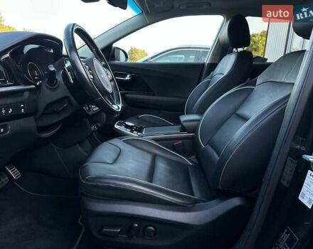 Серый Киа Niro, объемом двигателя 0 л и пробегом 73 тыс. км за 24900 $, фото 34 на Automoto.ua