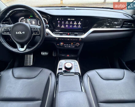 Серый Киа Niro, объемом двигателя 0 л и пробегом 40 тыс. км за 25900 $, фото 12 на Automoto.ua