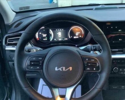 Серый Киа Niro, объемом двигателя 0 л и пробегом 16 тыс. км за 14000 $, фото 6 на Automoto.ua