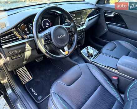 Серый Киа Niro, объемом двигателя 0 л и пробегом 32 тыс. км за 24950 $, фото 18 на Automoto.ua