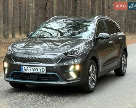 Сірий Кіа Niro, об'ємом двигуна 0 л та пробігом 72 тис. км за 22999 $, фото 24 на Automoto.ua