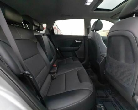 Серый Киа Niro, объемом двигателя 1.6 л и пробегом 25 тыс. км за 5000 $, фото 9 на Automoto.ua
