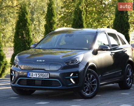 Сірий Кіа Niro, об'ємом двигуна 0 л та пробігом 61 тис. км за 23980 $, фото 4 на Automoto.ua