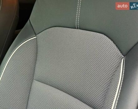 Серый Киа Niro, объемом двигателя 0 л и пробегом 22 тыс. км за 25107 $, фото 20 на Automoto.ua
