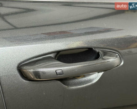 Серый Киа Niro, объемом двигателя 0 л и пробегом 120 тыс. км за 20900 $, фото 40 на Automoto.ua