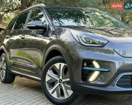 Серый Киа Niro, объемом двигателя 0 л и пробегом 50 тыс. км за 22990 $, фото 6 на Automoto.ua