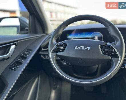 Сірий Кіа Niro, об'ємом двигуна 0 л та пробігом 120 тис. км за 21700 $, фото 103 на Automoto.ua