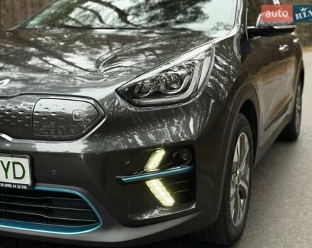 Сірий Кіа Niro, об'ємом двигуна 0 л та пробігом 72 тис. км за 22999 $, фото 29 на Automoto.ua