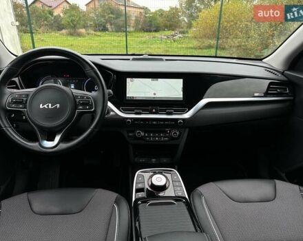 Серый Киа Niro, объемом двигателя 0 л и пробегом 44 тыс. км за 24900 $, фото 63 на Automoto.ua