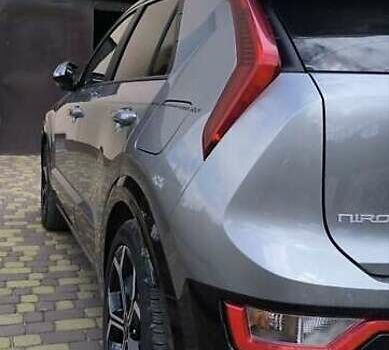 Сірий Кіа Niro, об'ємом двигуна 1.58 л та пробігом 25 тис. км за 19900 $, фото 4 на Automoto.ua