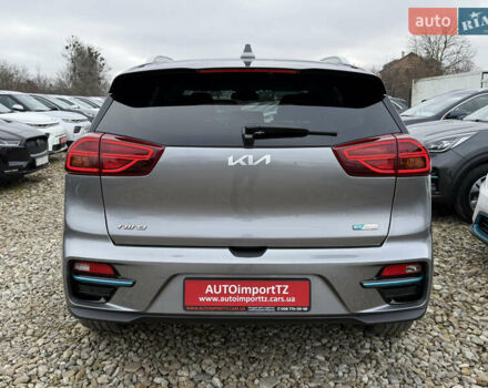 Серый Киа Niro, объемом двигателя 0 л и пробегом 70 тыс. км за 24400 $, фото 19 на Automoto.ua