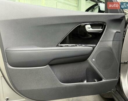 Серый Киа Niro, объемом двигателя 0 л и пробегом 22 тыс. км за 24882 $, фото 16 на Automoto.ua