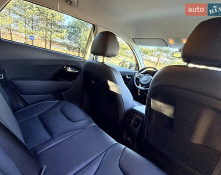 Серый Киа Niro, объемом двигателя 0 л и пробегом 32 тыс. км за 24950 $, фото 14 на Automoto.ua