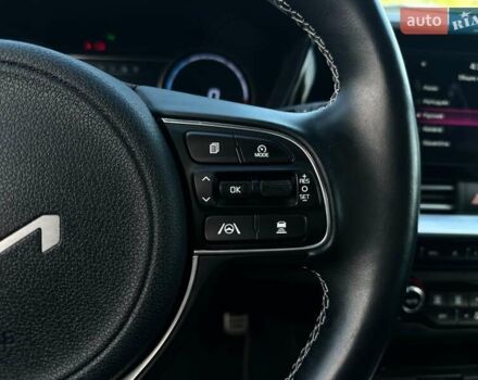 Сірий Кіа Niro, об'ємом двигуна 0 л та пробігом 73 тис. км за 23900 $, фото 45 на Automoto.ua