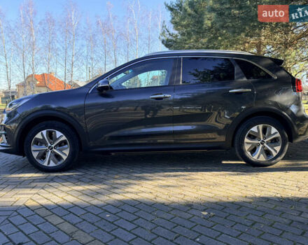Серый Киа Niro, объемом двигателя 0 л и пробегом 32 тыс. км за 24950 $, фото 10 на Automoto.ua