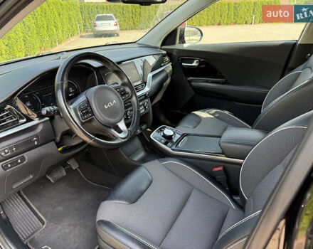 Серый Киа Niro, объемом двигателя 0 л и пробегом 95 тыс. км за 20999 $, фото 15 на Automoto.ua
