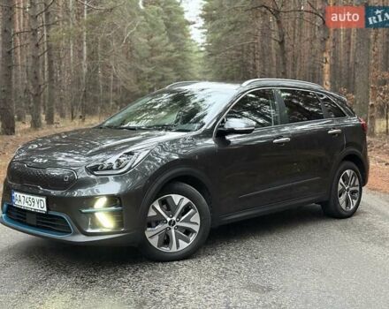Сірий Кіа Niro, об'ємом двигуна 0 л та пробігом 72 тис. км за 22999 $, фото 2 на Automoto.ua