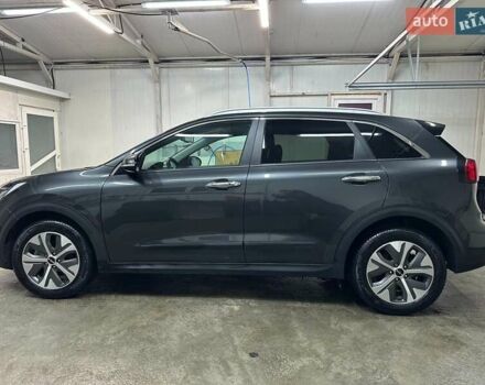 Серый Киа Niro, объемом двигателя 0 л и пробегом 37 тыс. км за 24900 $, фото 17 на Automoto.ua