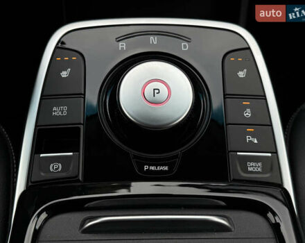 Серый Киа Niro, объемом двигателя 0 л и пробегом 70 тыс. км за 24400 $, фото 84 на Automoto.ua