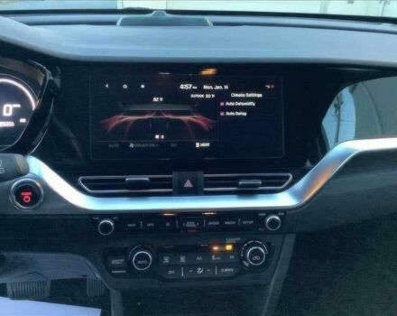Серый Киа Niro, объемом двигателя 0 л и пробегом 17 тыс. км за 12000 $, фото 8 на Automoto.ua