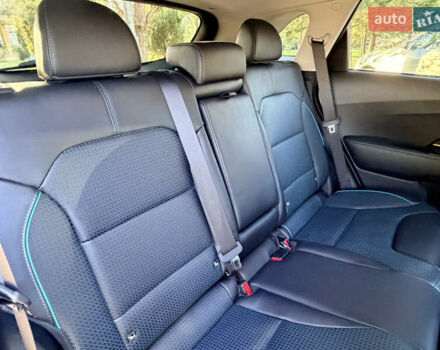 Сірий Кіа Niro, об'ємом двигуна 0 л та пробігом 60 тис. км за 22400 $, фото 19 на Automoto.ua