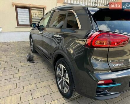 Сірий Кіа Niro, об'ємом двигуна 0 л та пробігом 69 тис. км за 23999 $, фото 14 на Automoto.ua