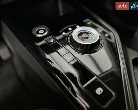 Серый Киа Niro, объемом двигателя 0 л и пробегом 120 тыс. км за 20900 $, фото 73 на Automoto.ua