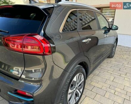 Сірий Кіа Niro, об'ємом двигуна 0 л та пробігом 69 тис. км за 23999 $, фото 19 на Automoto.ua