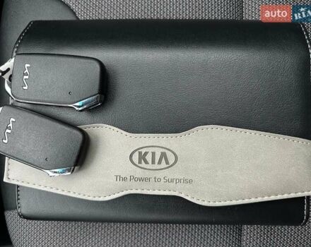 Серый Киа Niro, объемом двигателя 0 л и пробегом 37 тыс. км за 24900 $, фото 74 на Automoto.ua