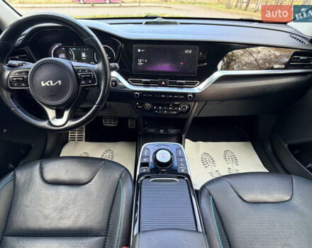 Серый Киа Niro, объемом двигателя 0 л и пробегом 39 тыс. км за 24400 $, фото 21 на Automoto.ua