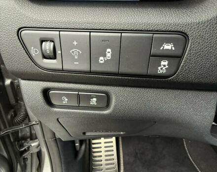 Серый Киа Niro, объемом двигателя 0 л и пробегом 37 тыс. км за 24400 $, фото 18 на Automoto.ua