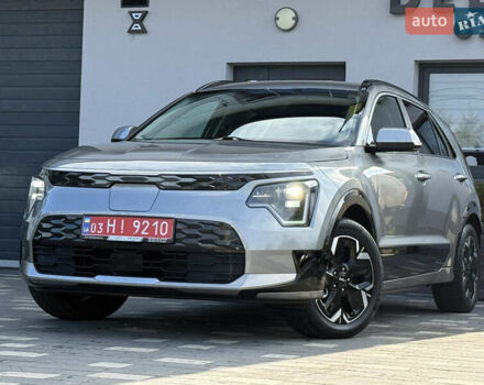 Серый Киа Niro, объемом двигателя 0 л и пробегом 95 тыс. км за 22700 $, фото 3 на Automoto.ua